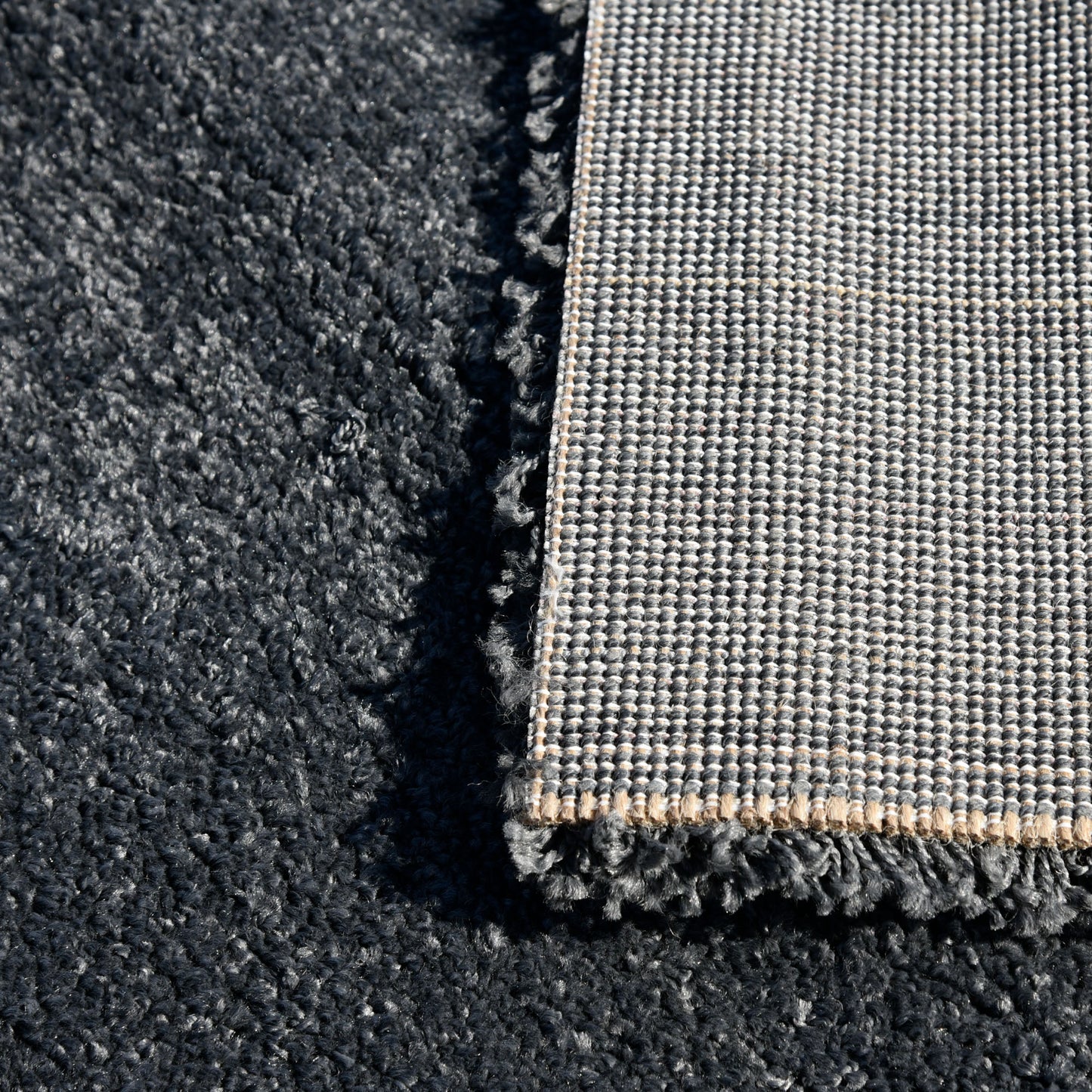 SHAGGY CARPET