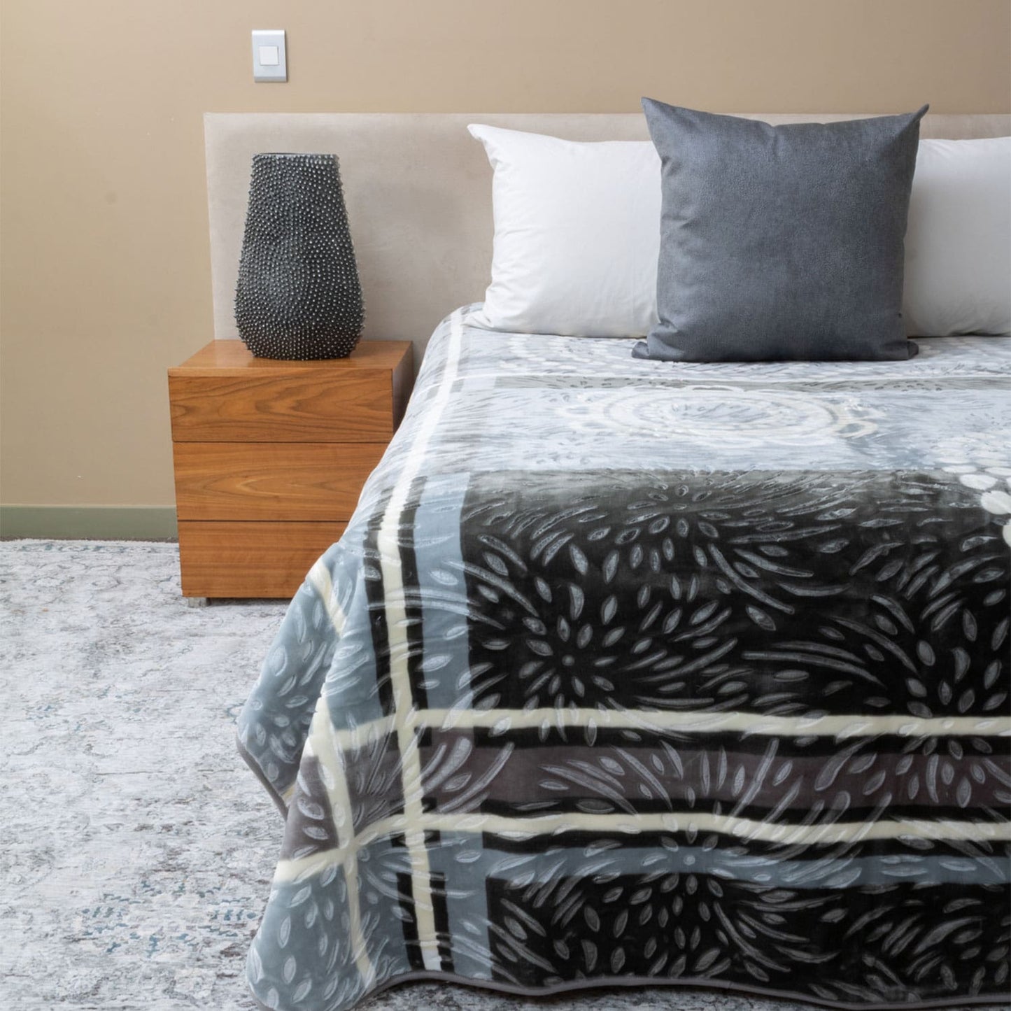 Paris Faux Mink Blanket Queen Size ideal for umembeso or umabo gifting