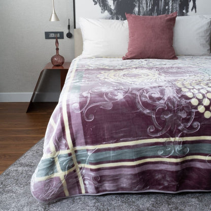 100% polyester cozy faux mink blanket, soft and warm.