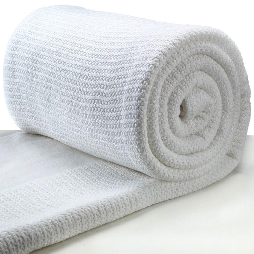 Close-up of Cotton Cellular Blanket 180x230cm, focusing on its soft woven texture and breathable material
